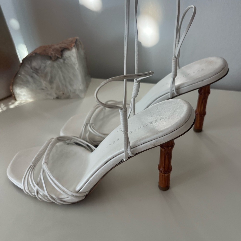 Veronica Beard Elegant White Sandals with Bamboo Accents